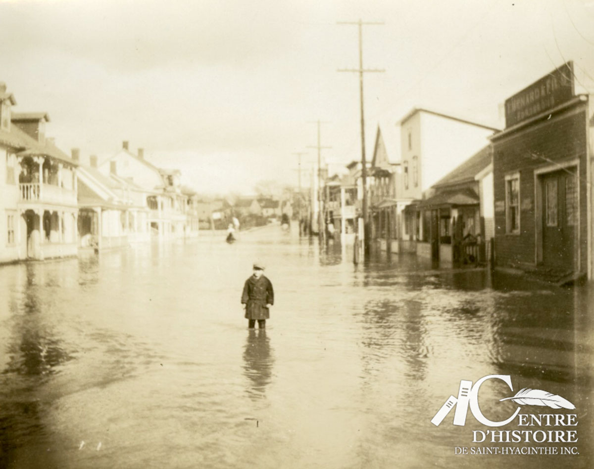 Inondation de la rue des Cascades en 1927