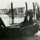 Inondation du marché à foin sur la rue Brodeur entre les rues Saint-Antoine et Marguerite-Bourgeoys en 1936